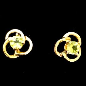 14K Yellow Gold Peridot Knot Post Earrings